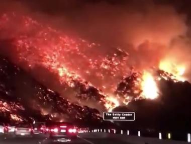 Пожарът в Калифорния вече е по-голям от Ню Йорк