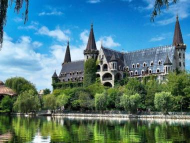 Замъкът „Влюбен във вятъра” с празнични събития за Коледа и Нова година