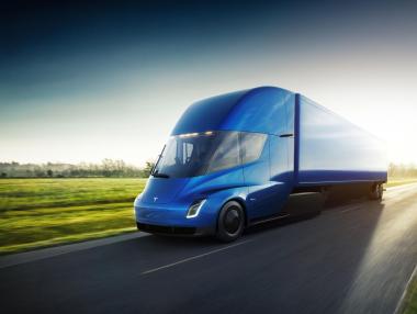 Tesla получи огромна поръчка за електрическия си камион