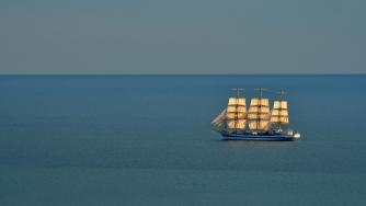 Пристанище Варна дава възможност за изява на млади фотографи