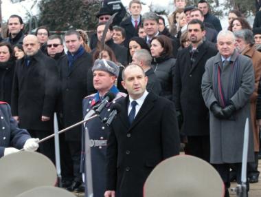 Проучване: Българите оценяват правителството със среден 3