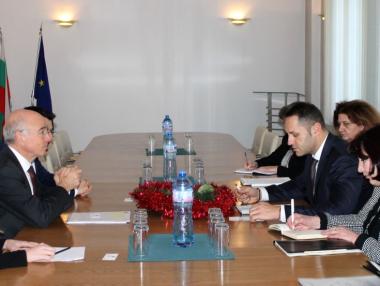 Гигант в химията може да инвестира в България