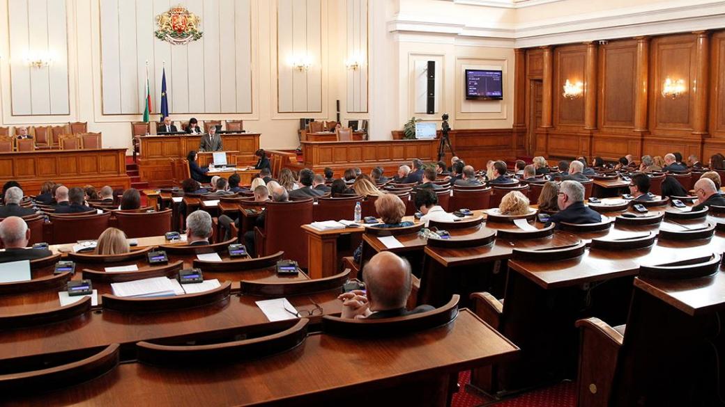 Депутатите са приели 72 закона тази година