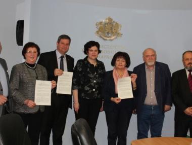 Договорени са повече средства в сферата на образованието