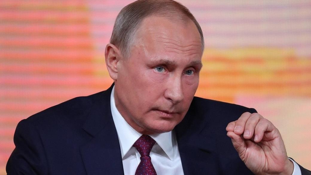 Путин лично подаде документите си за кандидат-президент