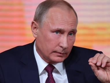 Путин лично подаде документите си за кандидат-президент