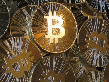 Bitcoin поевтиня заради заплаха от страна на Южна Корея