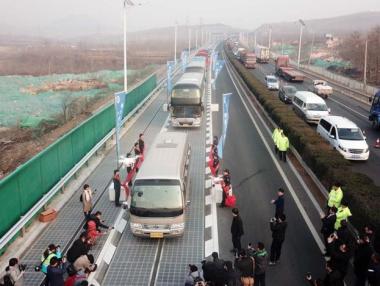 Китай пусна първата в света магистрала със соларни панели