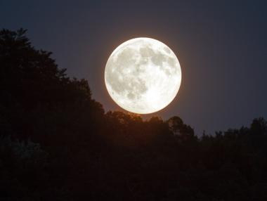 Супер Луна ще може да се наблюдава тази вечер