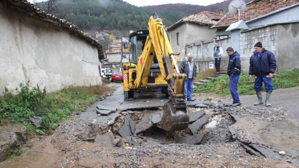 ВиК дружествата продължават да пилеят близо 60% от водата