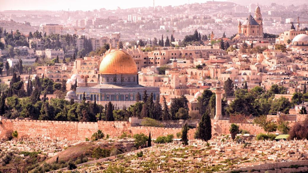 Палестинците приемат израелския закон за Ерусалим като обявяване на война