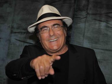 Берлускони издига за депутати Ал Бано и Тото Кутуньо