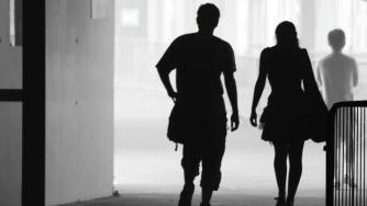 Исландия забрани мъжете да получават повече от жените