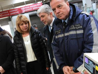 Държавата ще опита да ограничи „мръсните“ коли в цяла България