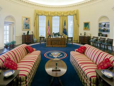 Белият дом забранява личните телефони