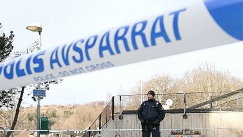 Двама ранени при експлозия до метрото в Стокхолм