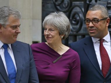 Тереза Мей преструктурира кабинета си