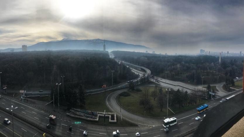 Столична община мете „Ботевградско шосе“ за по-чист въздух