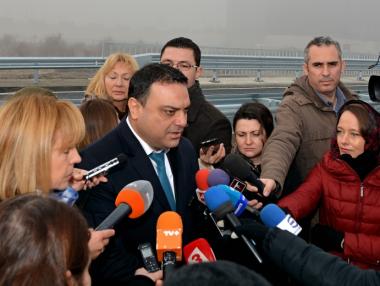 Правителството пак ще стартира концесията на Летище София