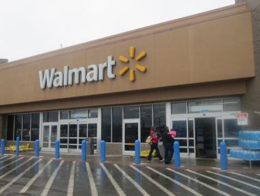 Данъчната реформа на Тръмп вдигна заплатите в Walmart