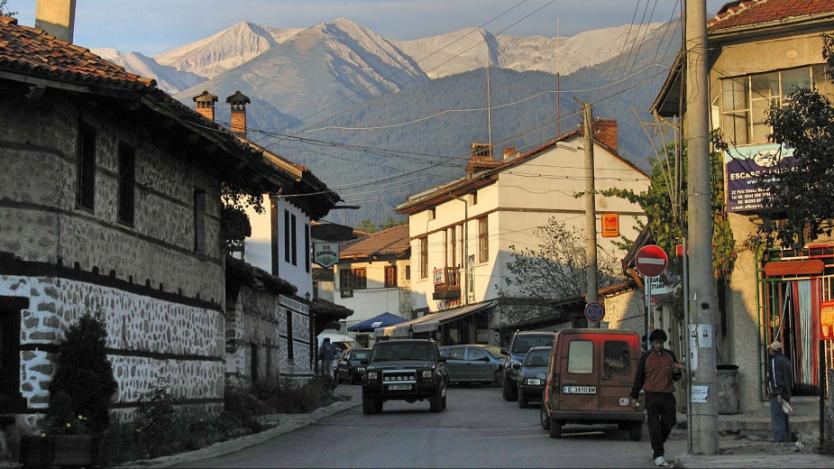 НАП запечатва 7 обекта в Банско, Боровец и Разлог