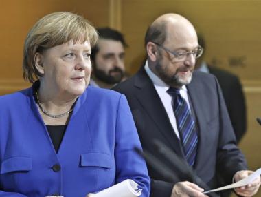 Меркел и Шулц започват официални преговори за коалиция