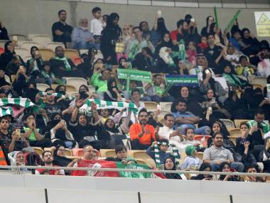 В Саудитска Арабия за първи път допуснаха жени на футболен мач