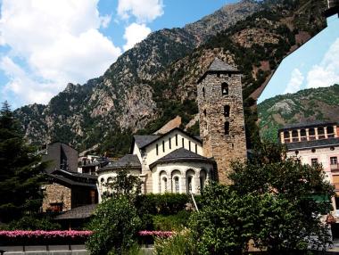 Седем европейски града, където хотелите са по-евтини от Airbnb