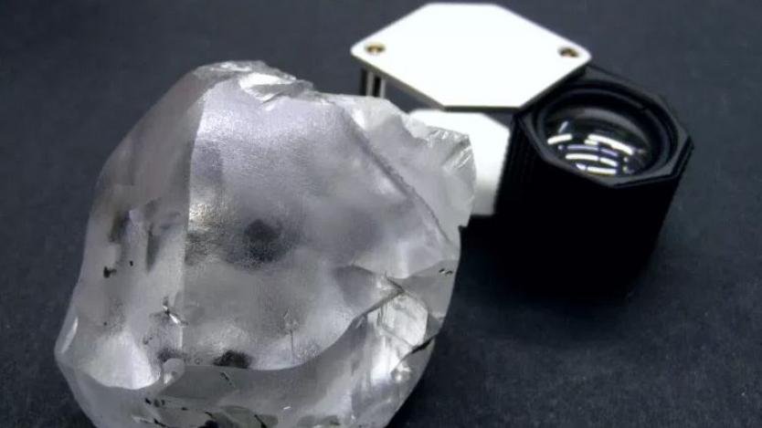 Открит е огромен 910-каратов диамант в Лесото