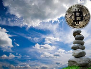 Bitcoin вече струва под 9 500 долара