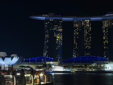 Сингапур плаща на Instagram потребители да промотират бюджета