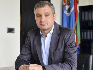 Столична община ще слага стикери по колите като мярка срещу замърсяването