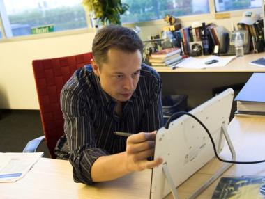 Илон Мъск няма да получи заплата, ако Tesla не печели добре