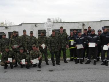 МО набира кандидати за начално военно обучение