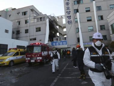 Над 35 загинали заради пожар в болница в Южна Корея