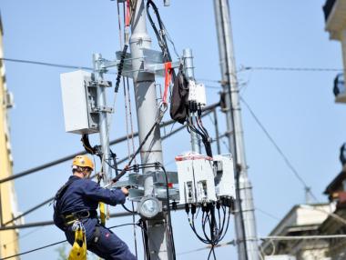 ЧЕЗ Разпределение ремонтира два кабела, скъсани от строителни фирми днес