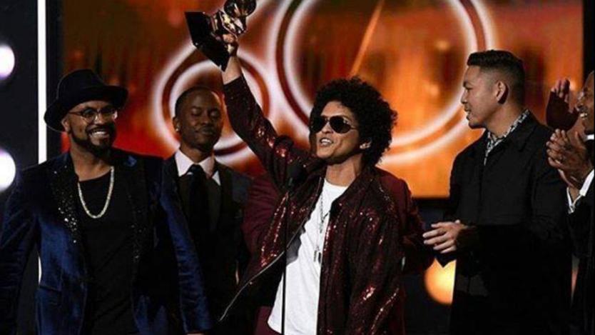 Бруно Марс доминира на наградите Грами