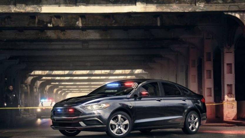 Ford ще прави автономна полицейска кола, която сама ще издава глоби