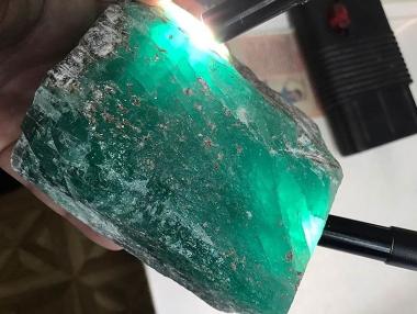 В Русия намериха 1.6-килограмов изумруд