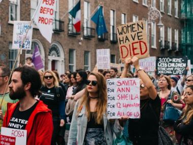 Ирландия може да отмени забраната на абортите