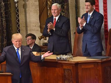 Тръмп получи освирквания в Конгреса