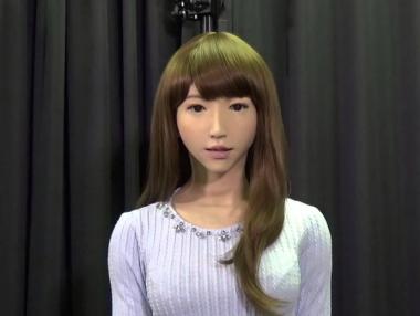 Роботът Ерика ще замени японски новинар