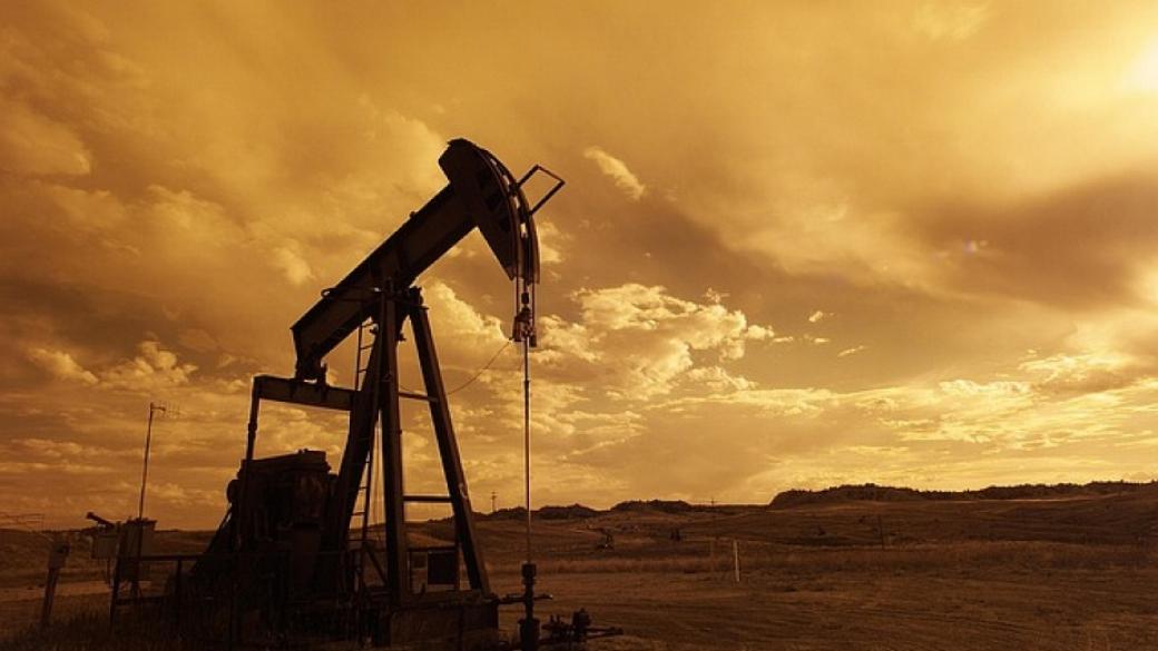 САЩ отчитат рекорден добив на шистов петрол