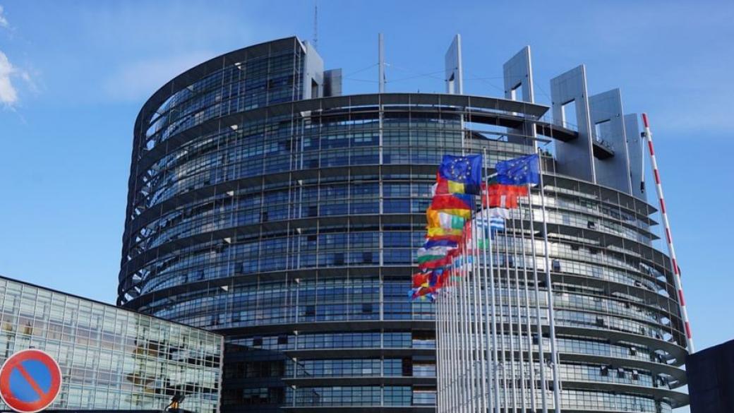 Европарламентът ще обсъди смяната на часовото време