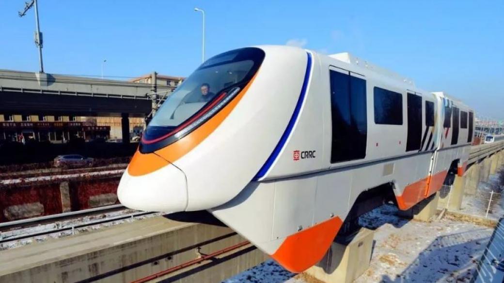 В Китай пуснаха безпилотен монорелсов влак