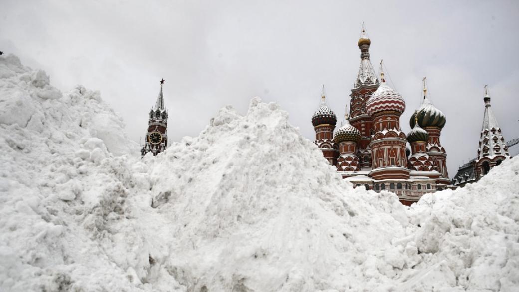 Москва беше скована от най-студената нощ от началото на зимата