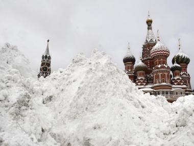 Москва беше скована от най-студената нощ от началото на зимата