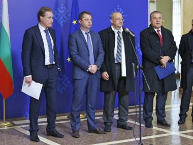 След среща с Бойко Борисов: Работодателите вече не искат оставката на Теменужка Петкова