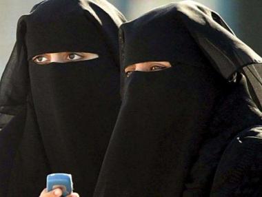 И Дания въвежда глоба за носене на бурка на обществени места