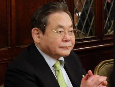 Председателят на борда на Samsung Electronics е обвинен в укриване на данъци